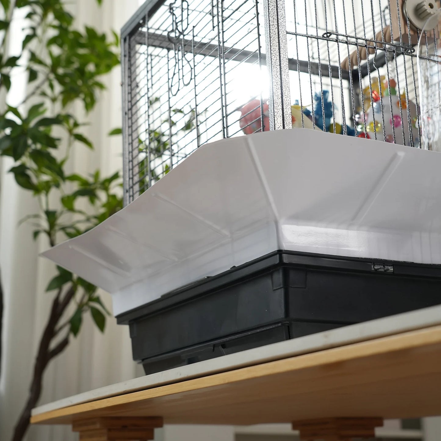 Metal Bird Cage With Slide Out Tray And Handle